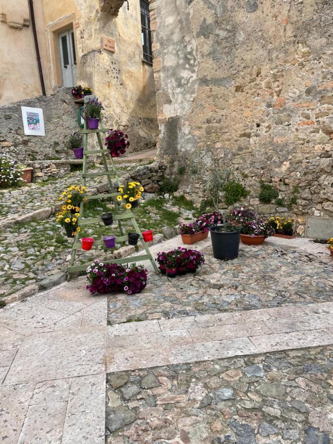 Appartamento Stella Marina In Pieno Centro Di Pietra Ligure Sulla Passeggiata E A Un Passo Dal Mare Ngoại thất bức ảnh