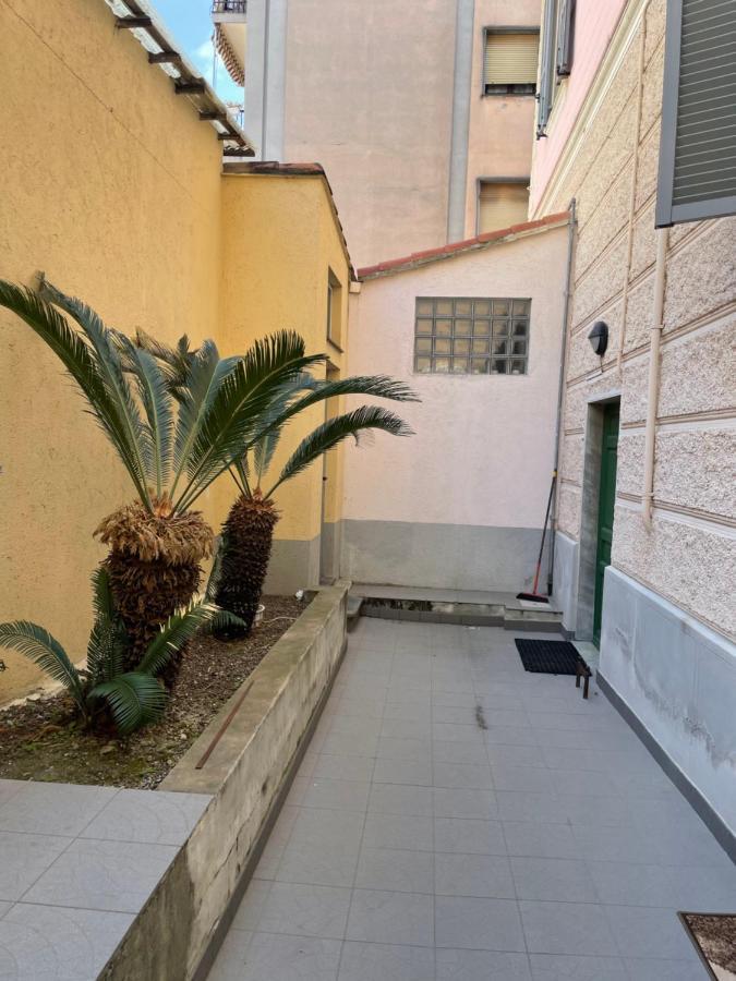 Appartamento Stella Marina In Pieno Centro Di Pietra Ligure Sulla Passeggiata E A Un Passo Dal Mare Ngoại thất bức ảnh
